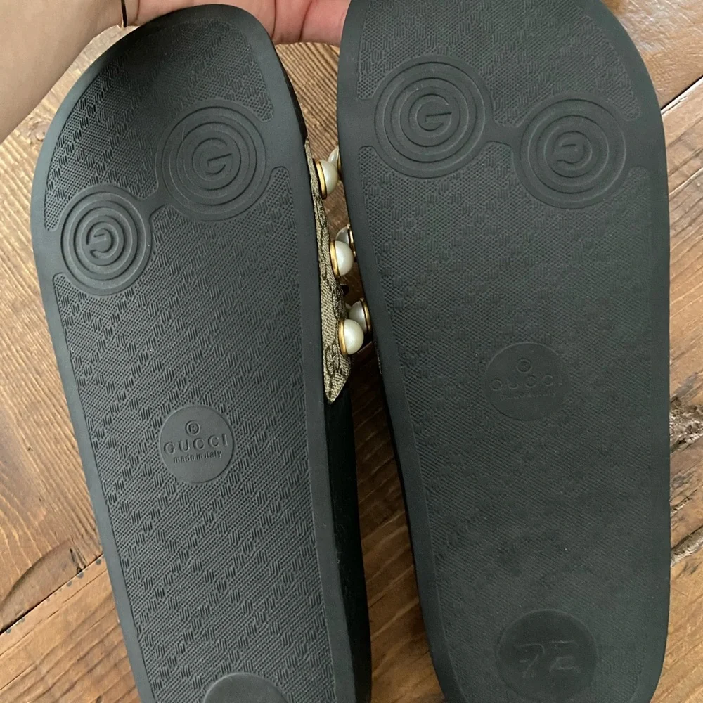 Gucci Supreme slides with pearls - Picture 4 of 6